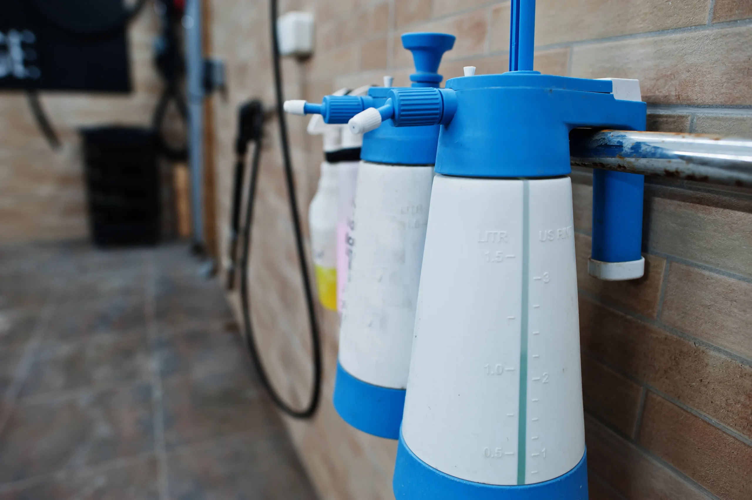 spray-container-or-washing-bottle-liquid-for-car-c-2025-02-11-02-08-15-utc